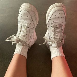 White Ankle Socks // Uniqlo